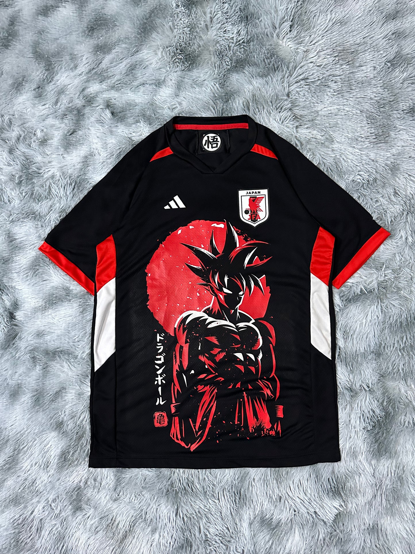 CAMISETA DE JAPON VERSION FAN DE DBZ (GOKU)
