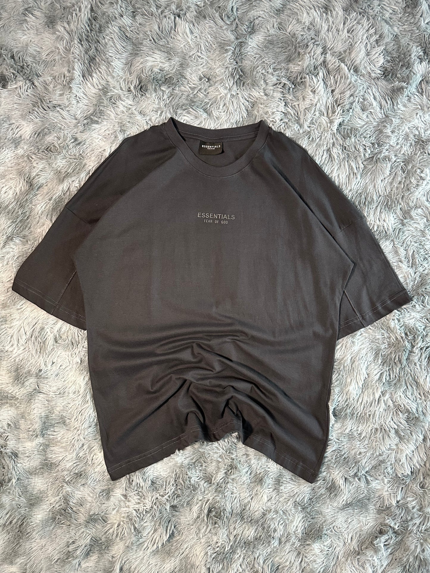 REMERA OVERSIZE ESSENTIALS